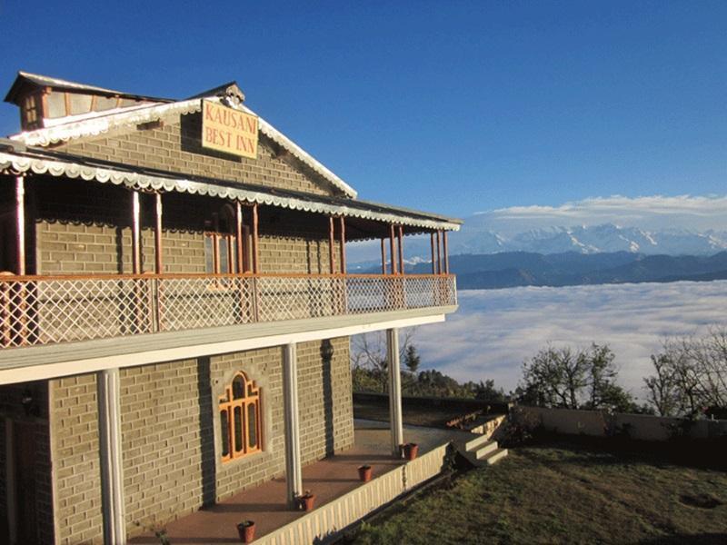 Kausani Best Inn Kültér fotó